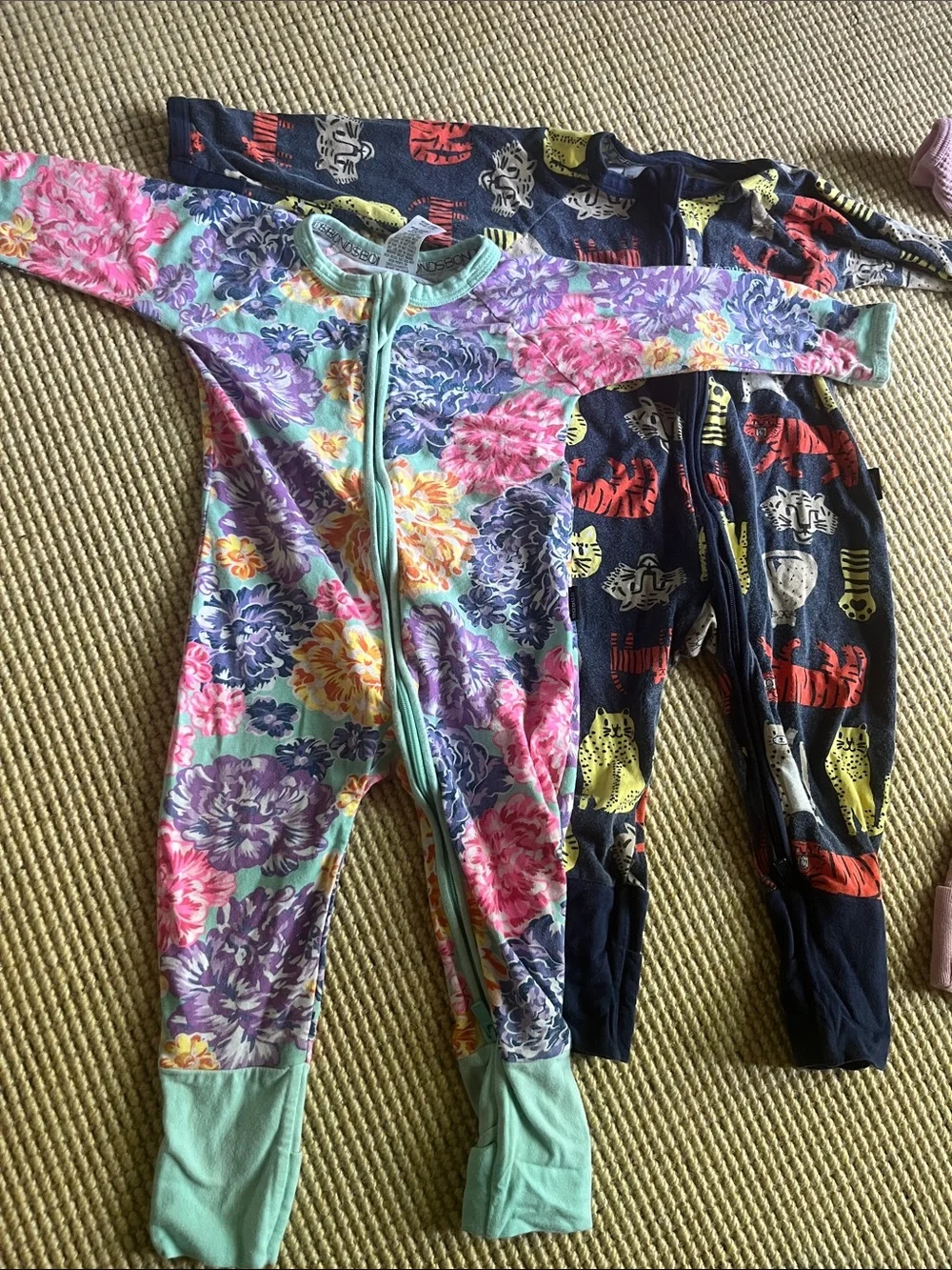 Bonds Australia baby bundle  Wondersuit size 6-12 months